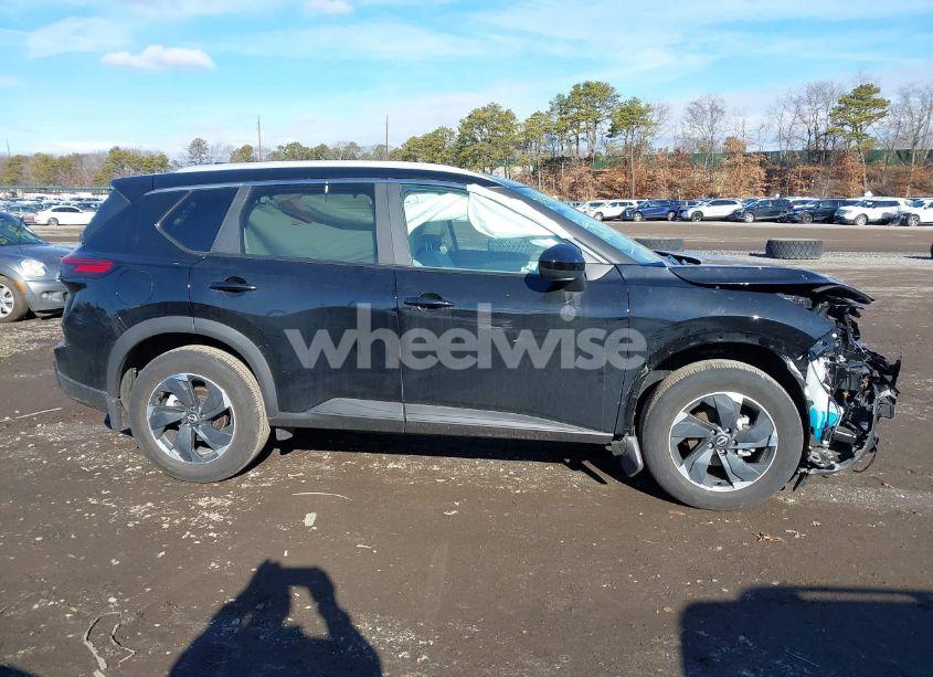 Photo 13 of 2024 Nissan Rogue SV INTELLIGENT AWD (VIN 5N1BT3BB4RC735815)