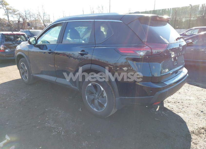 Photo 3 of 2024 Nissan Rogue SV INTELLIGENT AWD (VIN 5N1BT3BB4RC735815)