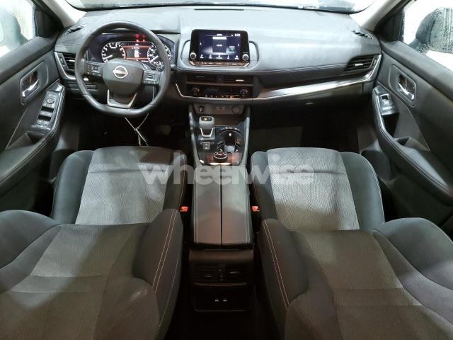 Photo 2 of 2025 NISSAN ROGUE SV (VIN 5N1BT3BB4SC792487)