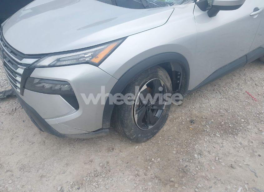 Photo 6 of 2024 Nissan Rogue SV INTELLIGENT AWD (VIN 5N1BT3BB5RC670974)