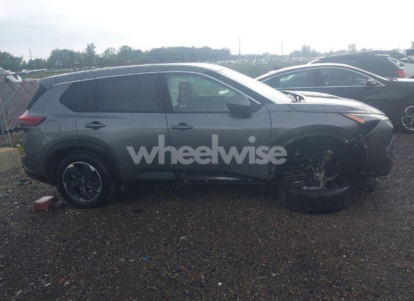 Photo 13 of 2024 Nissan Rogue SV INTELLIGENT AWD (VIN 5N1BT3BB5RC695891)
