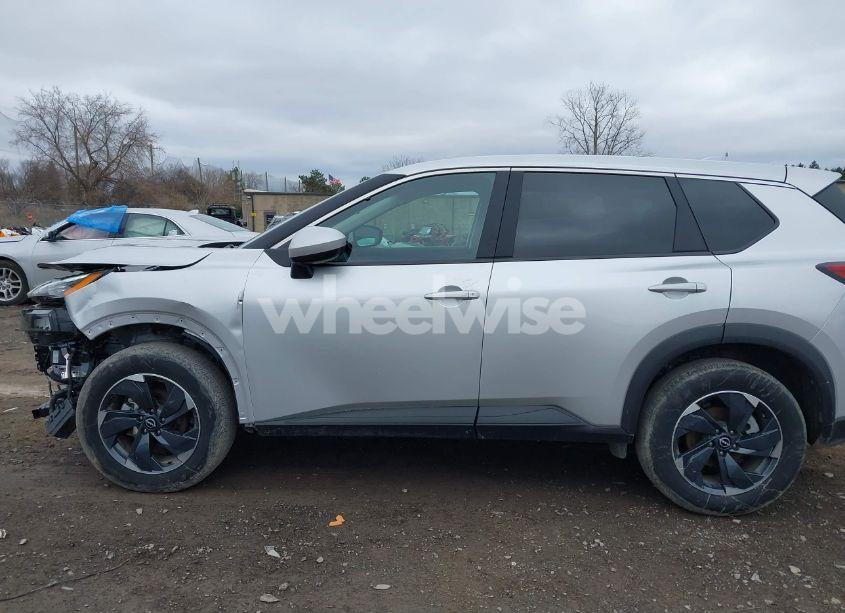 Photo 15 of 2024 Nissan Rogue SV INTELLIGENT AWD (VIN 5N1BT3BB5RC750601)