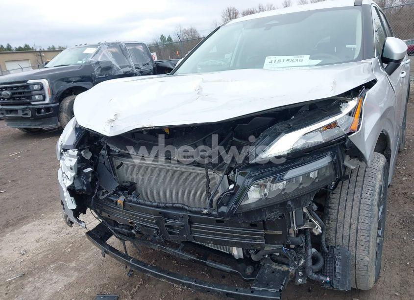 Photo 6 of 2024 Nissan Rogue SV INTELLIGENT AWD (VIN 5N1BT3BB5RC750601)