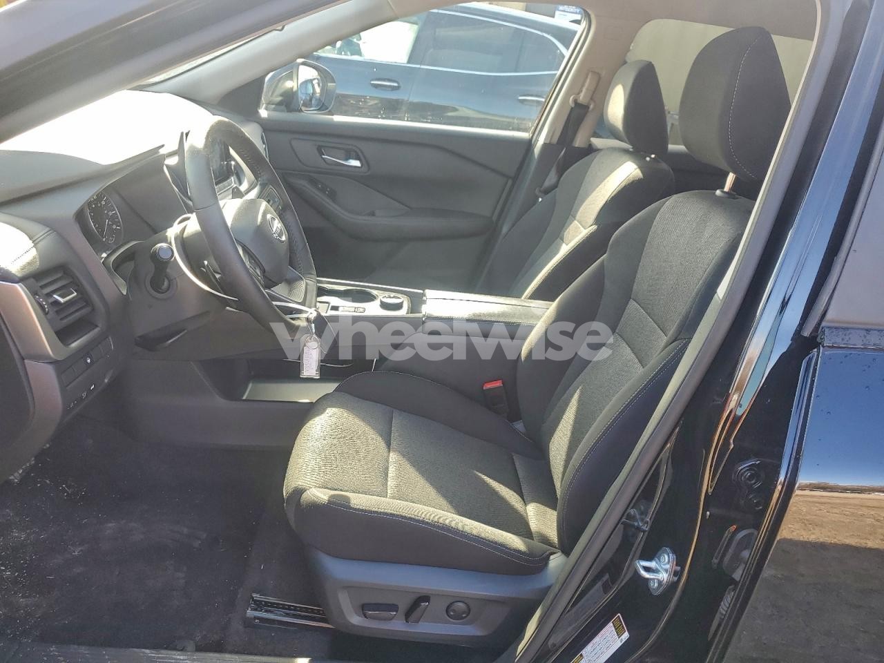 Photo 7 of 2025 NISSAN ROGUE SV (VIN 5N1BT3BB5SC815713)