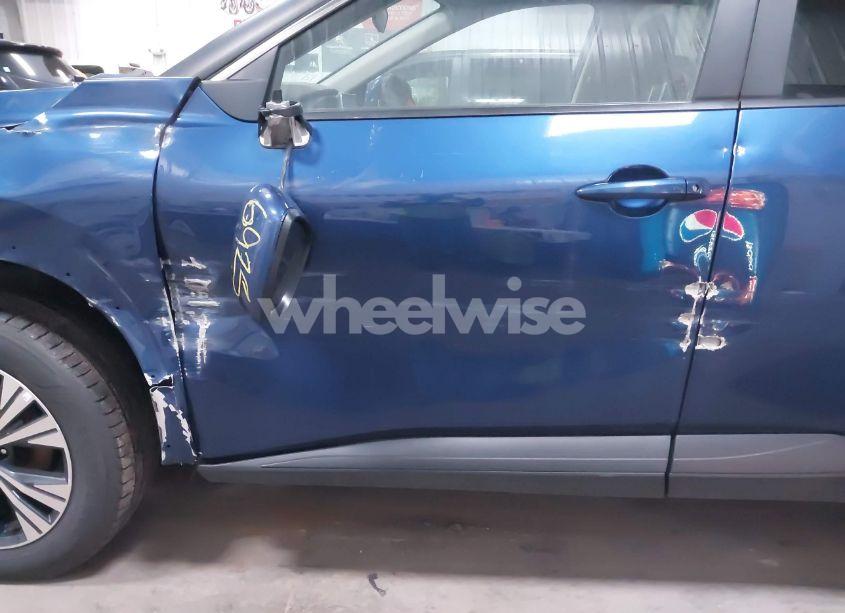 Photo 18 of 2022 Nissan Rogue SV (VIN 5N1BT3BB6NC701725)