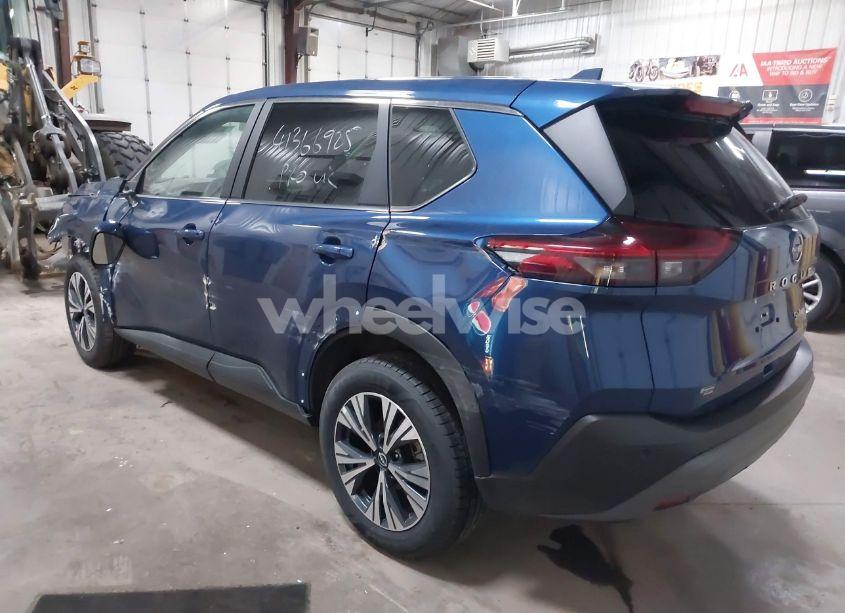 Photo 3 of 2022 Nissan Rogue SV (VIN 5N1BT3BB6NC701725)
