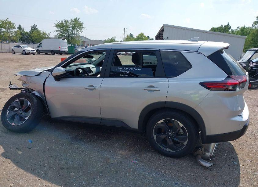 Photo 14 of 2024 Nissan Rogue SV INTELLIGENT AWD (VIN 5N1BT3BB6RC692076)