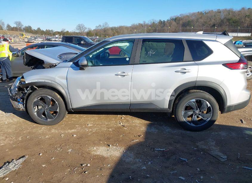Photo 14 of 2024 Nissan Rogue SV INTELLIGENT AWD (VIN 5N1BT3BB6RC692109)