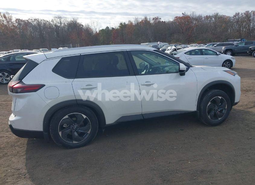 Photo 13 of 2024 Nissan Rogue SV INTELLIGENT AWD (VIN 5N1BT3BB6RC717252)