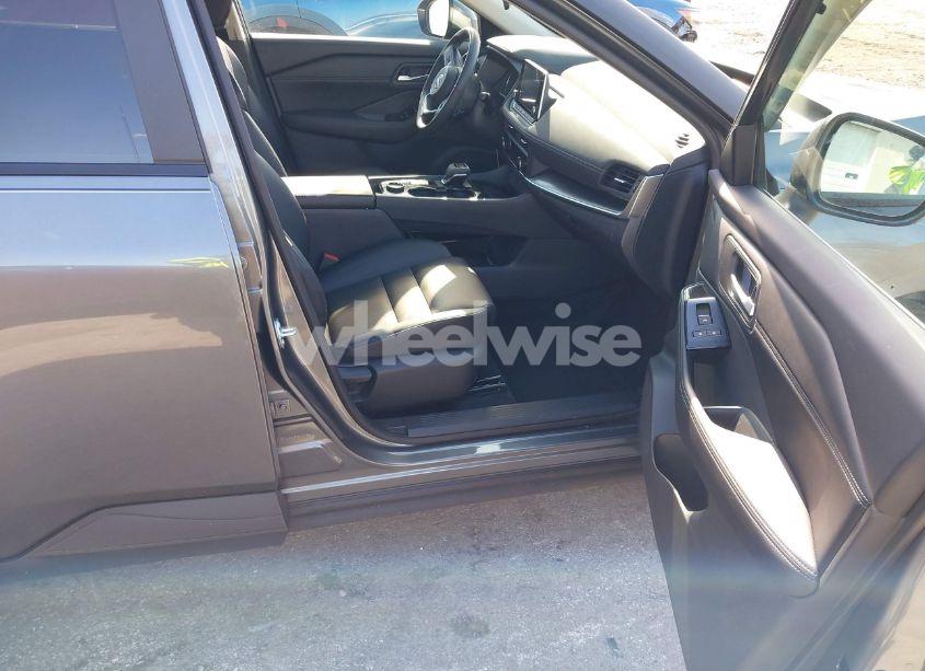 Photo 5 of 2024 Nissan Rogue SV INTELLIGENT AWD (VIN 5N1BT3BB6RC718577)