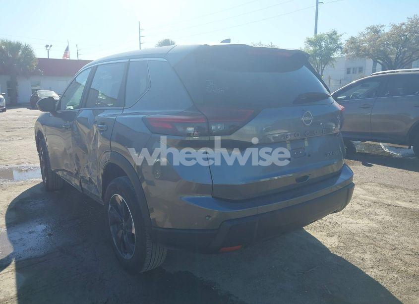 Photo 3 of 2024 Nissan Rogue SV INTELLIGENT AWD (VIN 5N1BT3BB7RC697027)