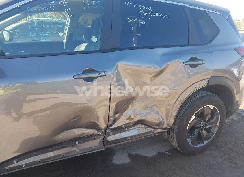 Photo 6 of 2024 Nissan Rogue SV INTELLIGENT AWD (VIN 5N1BT3BB7RC697027)