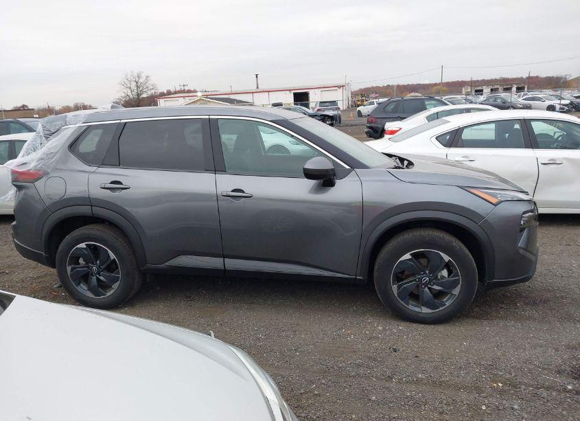 Photo 14 of 2024 Nissan Rogue SV INTELLIGENT AWD (VIN 5N1BT3BB7RC699375)
