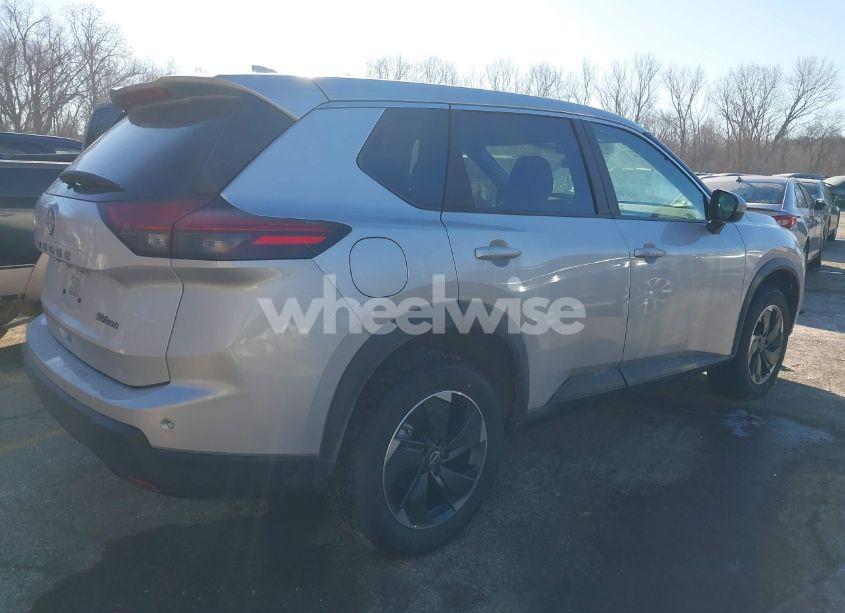 Photo 4 of 2024 Nissan Rogue SV INTELLIGENT AWD (VIN 5N1BT3BB7RC720578)