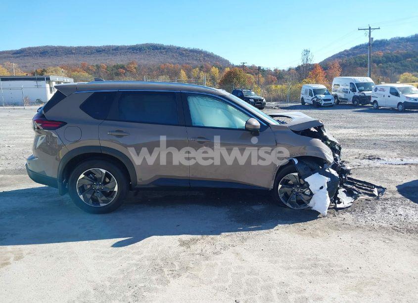 Photo 13 of 2024 Nissan Rogue SV INTELLIGENT AWD (VIN 5N1BT3BB7RC750101)