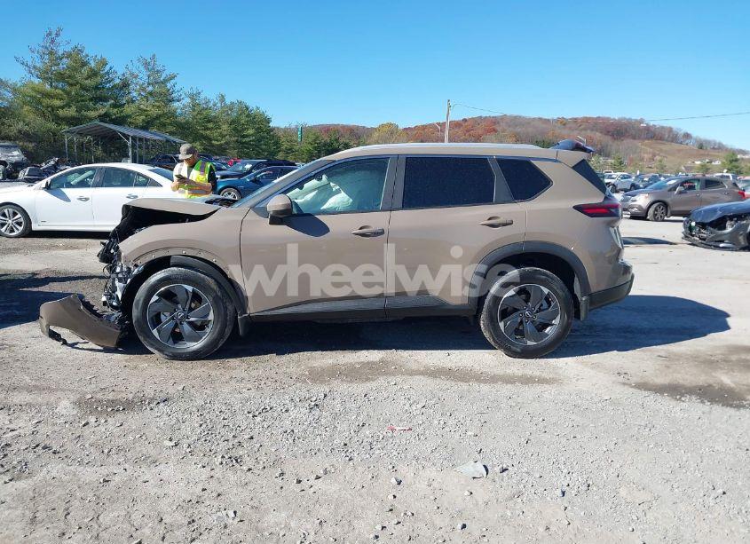 Photo 14 of 2024 Nissan Rogue SV INTELLIGENT AWD (VIN 5N1BT3BB7RC750101)