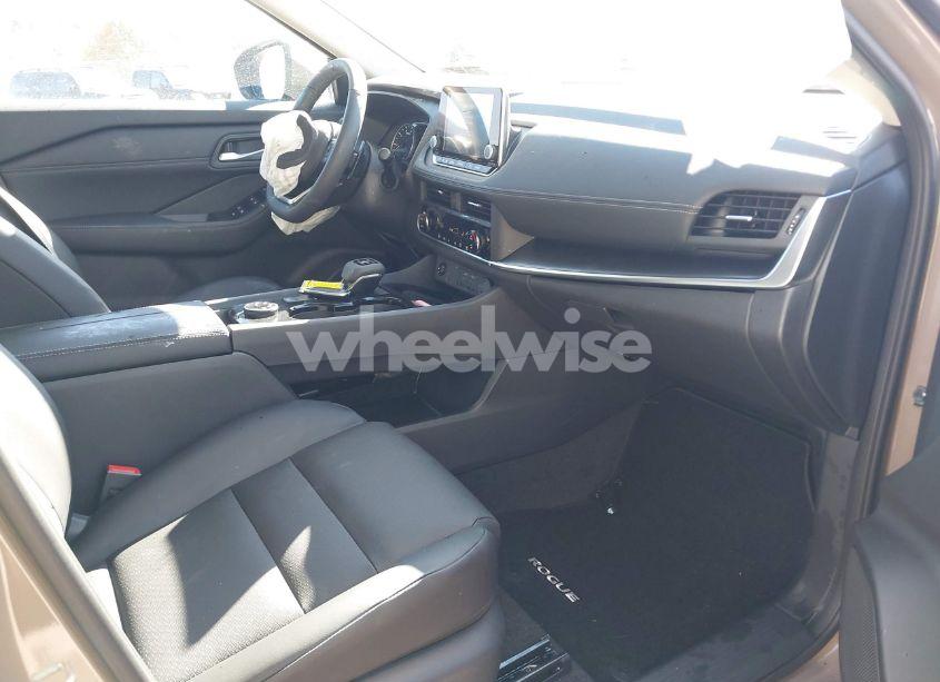 Photo 5 of 2024 Nissan Rogue SV INTELLIGENT AWD (VIN 5N1BT3BB7RC750101)