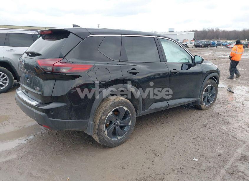 Photo 4 of 2024 Nissan Rogue SV INTELLIGENT AWD (VIN 5N1BT3BB7RC756786)