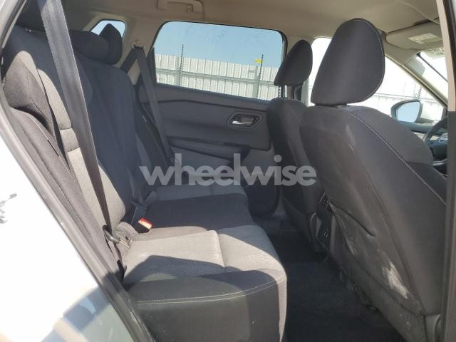 Photo 2 of 2025 NISSAN ROGUE SV (VIN 5N1BT3BB7SC828141)