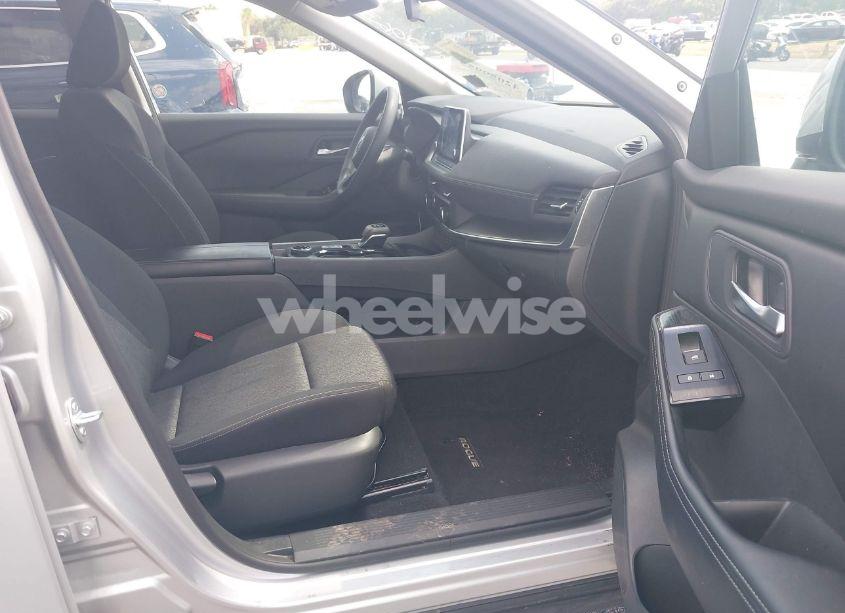 Photo 5 of 2024 Nissan Rogue SV INTELLIGENT AWD (VIN 5N1BT3BB8RC692063)