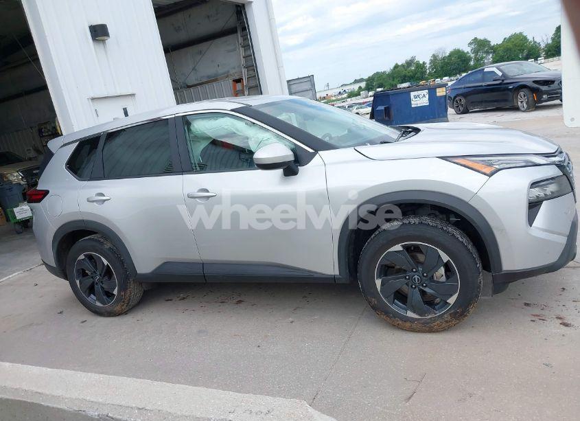 Photo 13 of 2024 Nissan Rogue SV INTELLIGENT AWD (VIN 5N1BT3BB8RC704549)