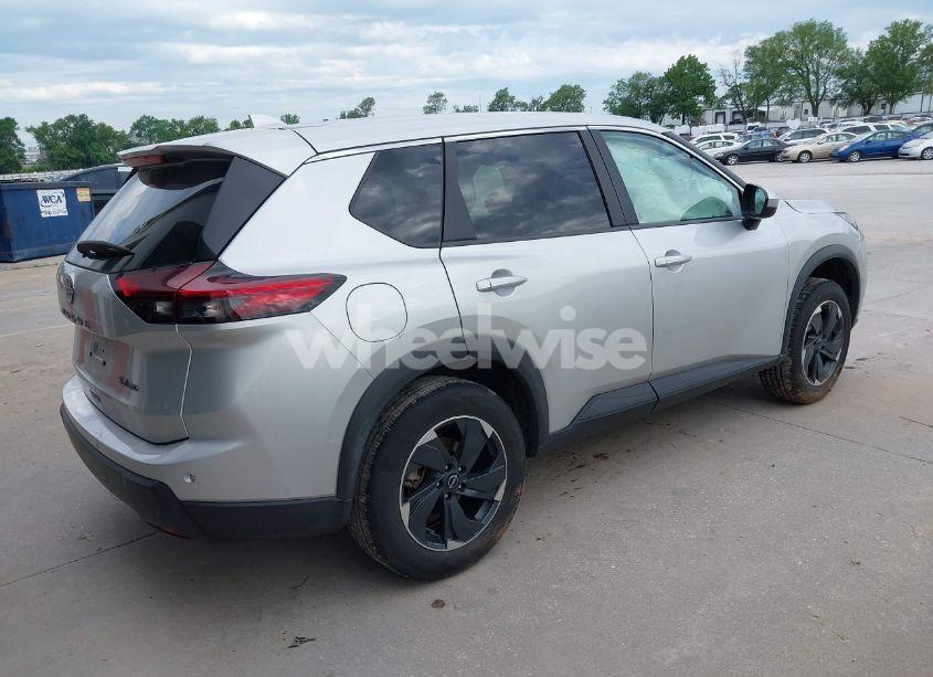 Photo 4 of 2024 Nissan Rogue SV INTELLIGENT AWD (VIN 5N1BT3BB8RC704549)