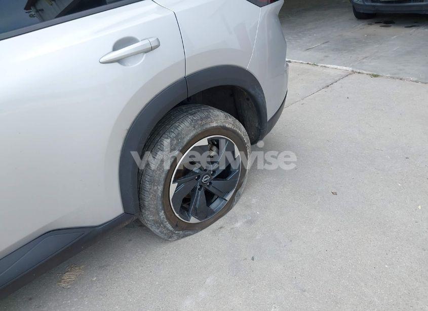 Photo 6 of 2024 Nissan Rogue SV INTELLIGENT AWD (VIN 5N1BT3BB8RC704549)