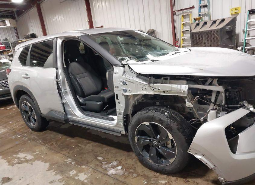 Photo 14 of 2024 Nissan Rogue SV INTELLIGENT AWD (VIN 5N1BT3BB8RC706639)