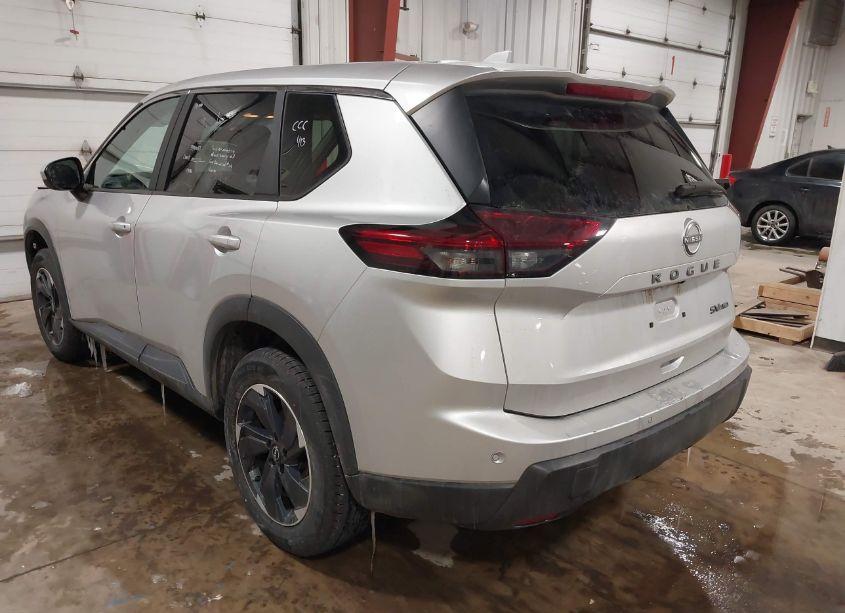 Photo 3 of 2024 Nissan Rogue SV INTELLIGENT AWD (VIN 5N1BT3BB8RC706639)