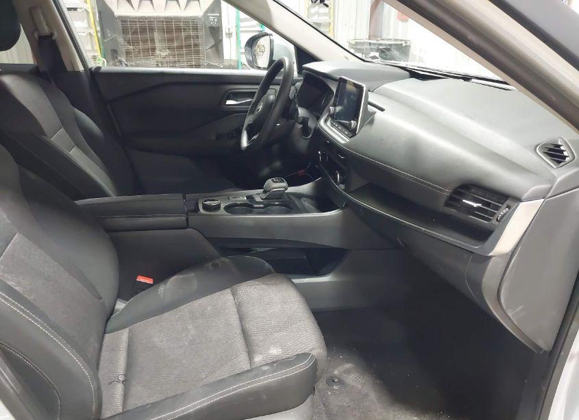 Photo 5 of 2024 Nissan Rogue SV INTELLIGENT AWD (VIN 5N1BT3BB8RC706639)