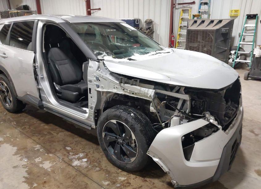 Photo 6 of 2024 Nissan Rogue SV INTELLIGENT AWD (VIN 5N1BT3BB8RC706639)