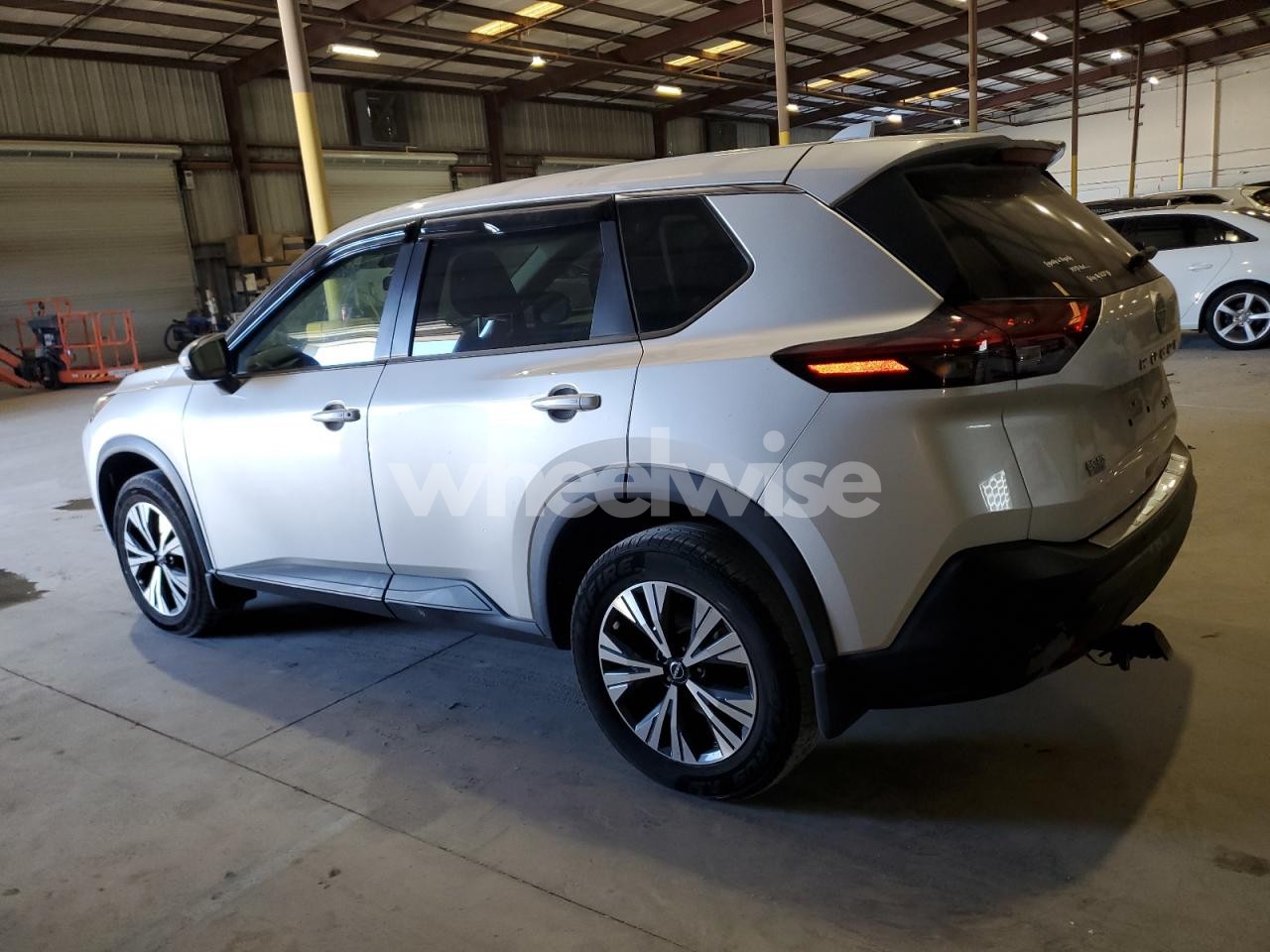 Photo 2 of 2022 NISSAN ROGUE SV N/A (VIN 5N1BT3BB9NC673600)