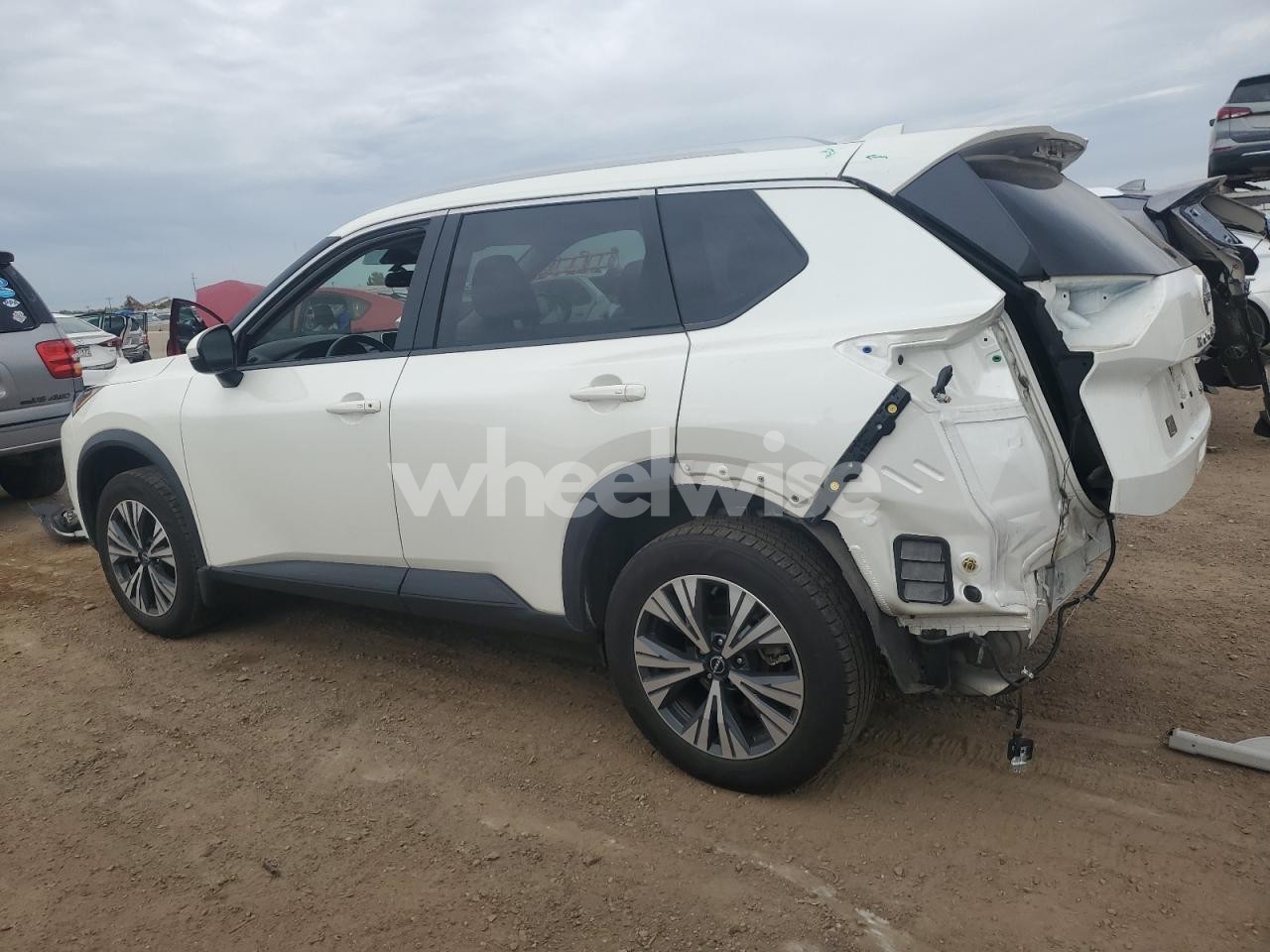 Photo 2 of 2023 NISSAN ROGUE SV (VIN 5N1BT3BB9PC685779)