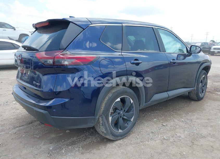 Photo 4 of 2024 Nissan Rogue SV INTELLIGENT AWD (VIN 5N1BT3BB9RC691245)