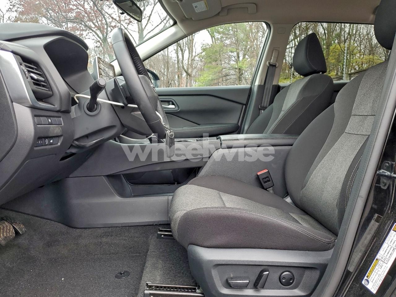 Photo 7 of 2025 NISSAN ROGUE SV (VIN 5N1BT3BB9SC768573)