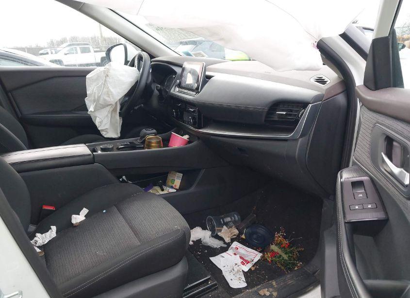 Photo 5 of 2022 Nissan Rogue SV INTELLIGENT AWD (VIN 5N1BT3BBXNC732976)