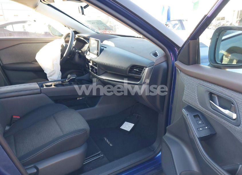 Photo 5 of 2023 Nissan Rogue SV INTELLIGENT AWD (VIN 5N1BT3BBXPC770811)