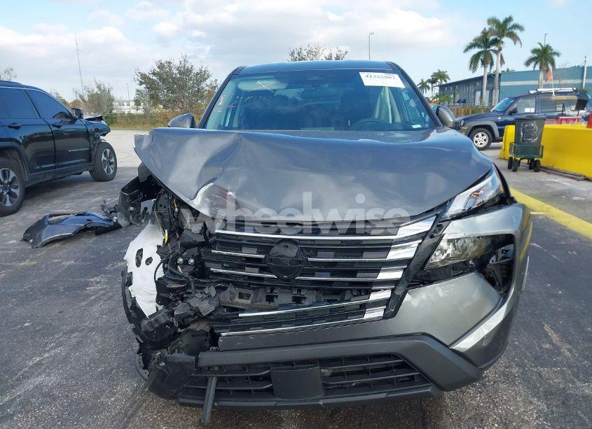 Photo 6 of 2024 Nissan Rogue SV INTELLIGENT AWD (VIN 5N1BT3BBXRC709994)