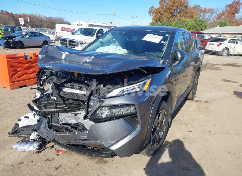 Photo 2 of 2024 Nissan Rogue SV INTELLIGENT AWD (VIN 5N1BT3BBXRC744244)