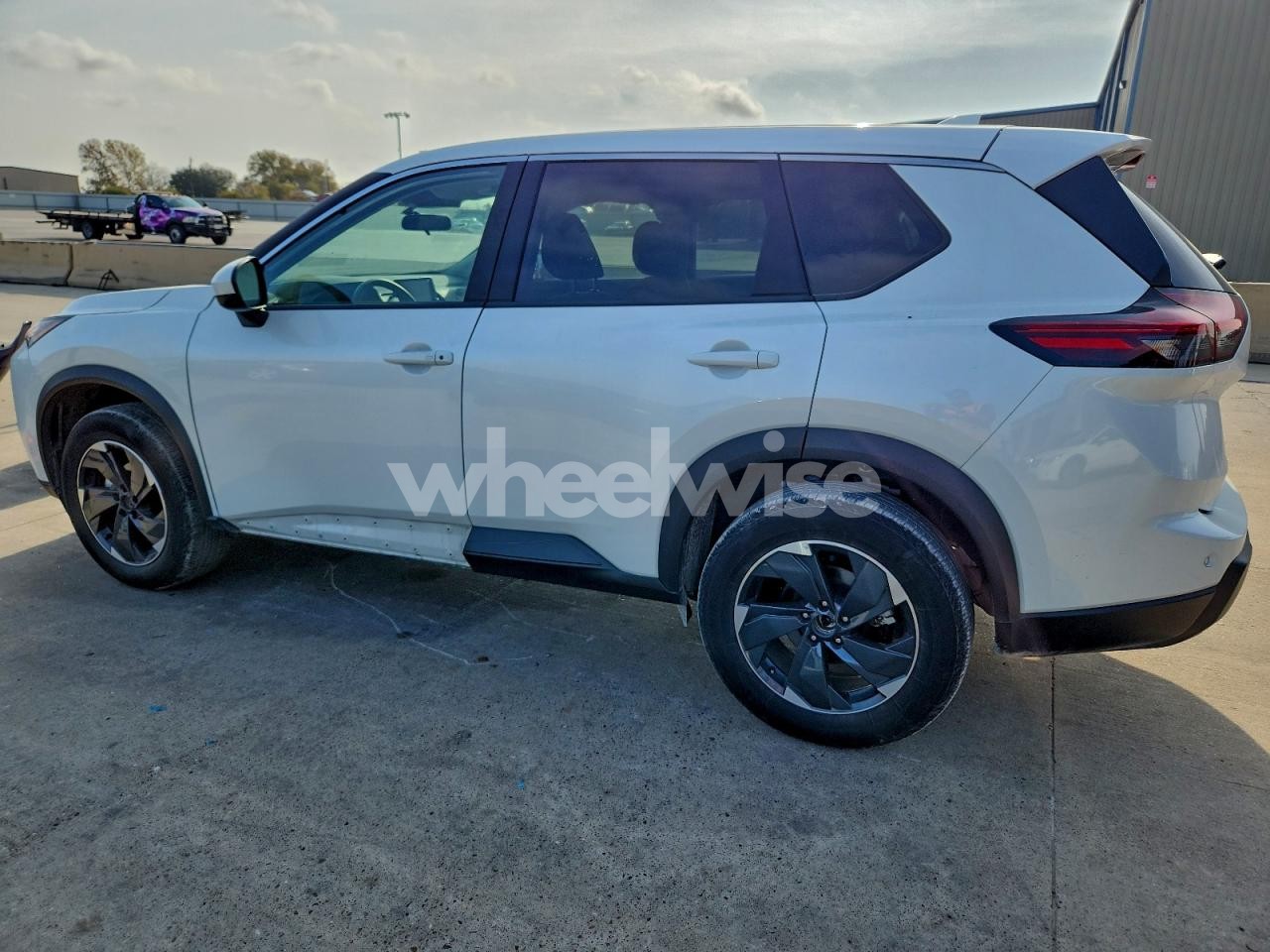 Photo 2 of 2025 NISSAN ROGUE SV (VIN 5N1BT3BBXSC816534)