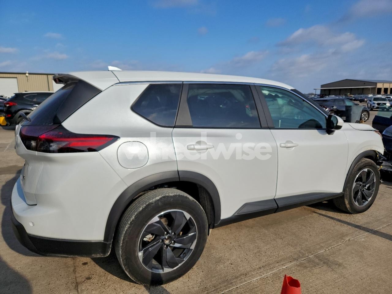 Photo 3 of 2025 NISSAN ROGUE SV (VIN 5N1BT3BBXSC816534)