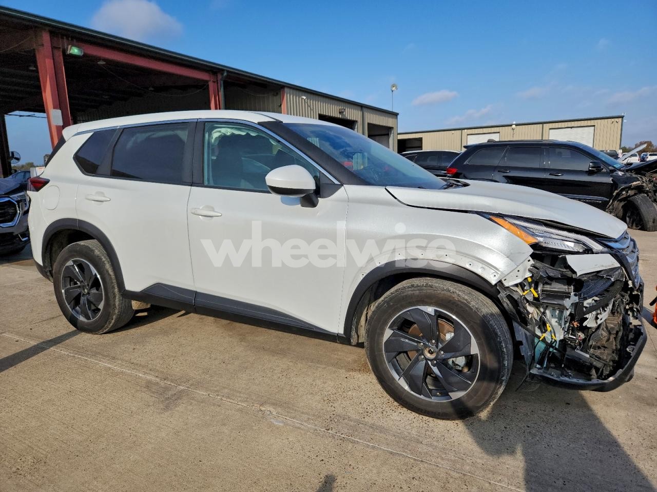 Photo 4 of 2025 NISSAN ROGUE SV (VIN 5N1BT3BBXSC816534)