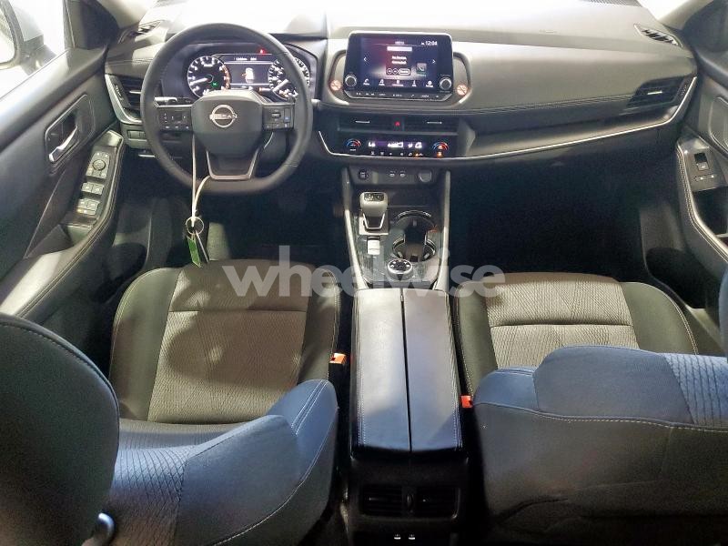 Photo 4 of 2025 NISSAN ROGUE SV (VIN 5N1BT3BBXSC831387)