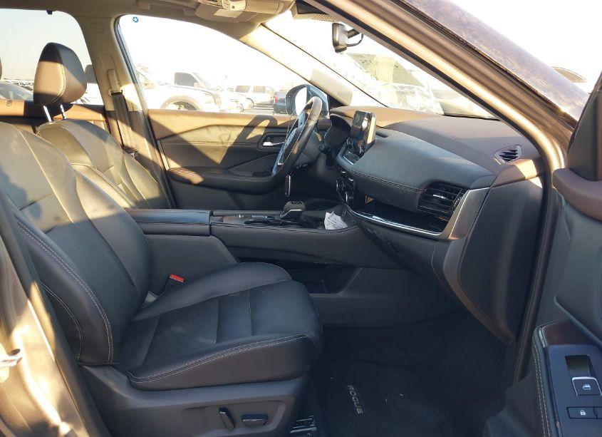 Photo 5 of 2023 Nissan Rogue SL FWD (VIN 5N1BT3CA1PC785641)