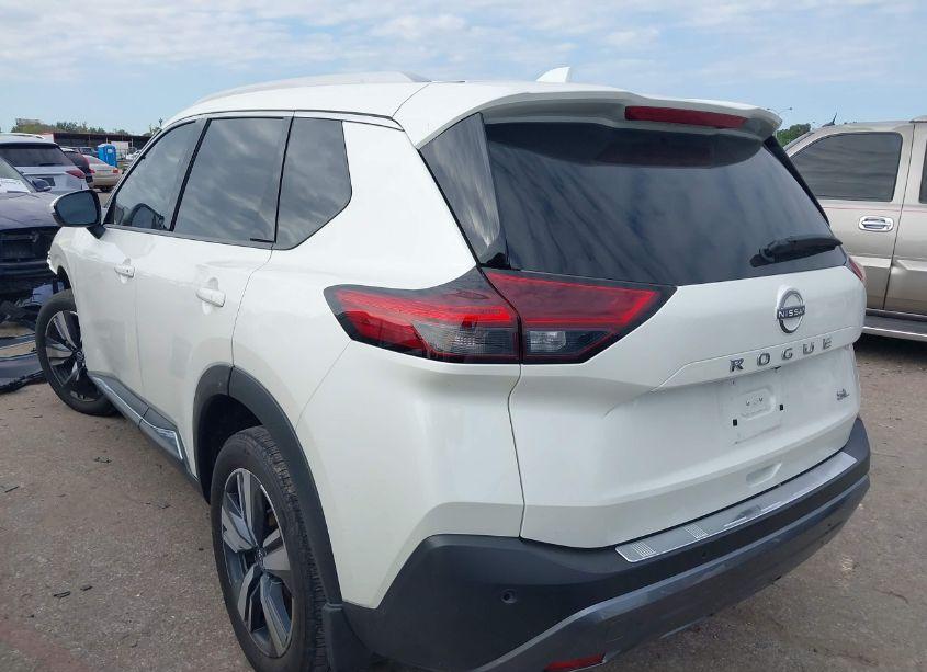 Photo 3 of 2023 Nissan Rogue SL FWD (VIN 5N1BT3CA1PC817956)