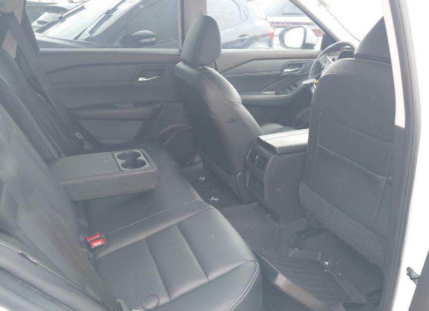 Photo 8 of 2023 Nissan Rogue SL FWD (VIN 5N1BT3CA1PC817956)