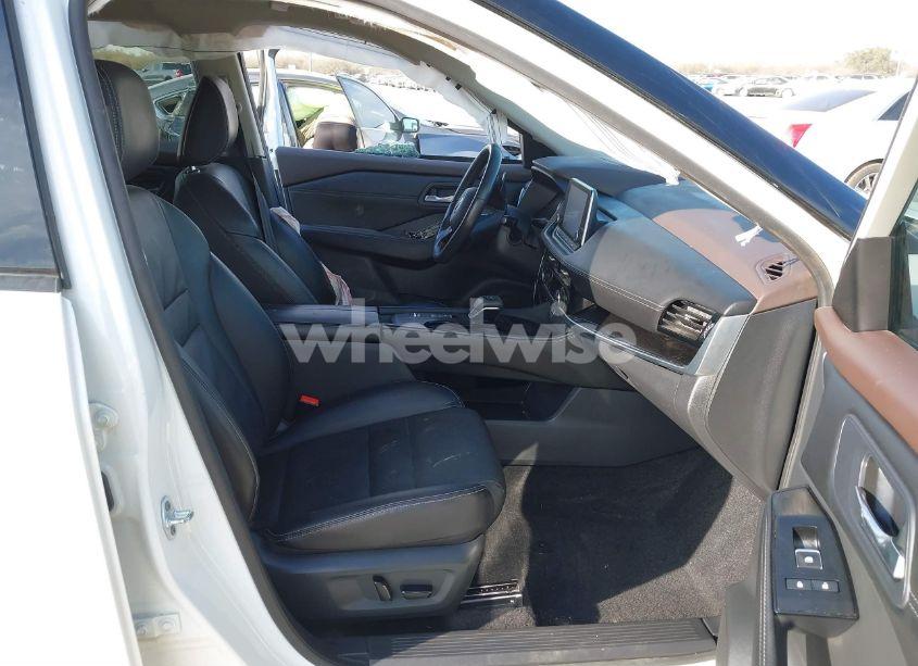 Photo 5 of 2023 Nissan Rogue SL FWD (VIN 5N1BT3CA1PC827774)