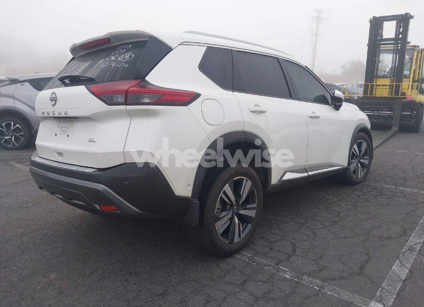 Photo 4 of 2023 Nissan Rogue SL FWD (VIN 5N1BT3CA1PC910203)