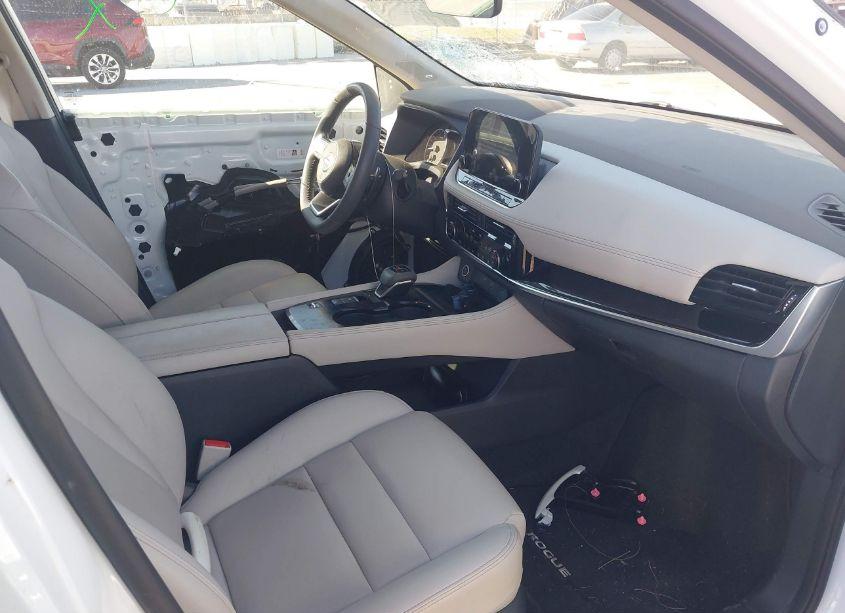 Photo 5 of 2023 Nissan Rogue SL FWD (VIN 5N1BT3CA2PC927835)