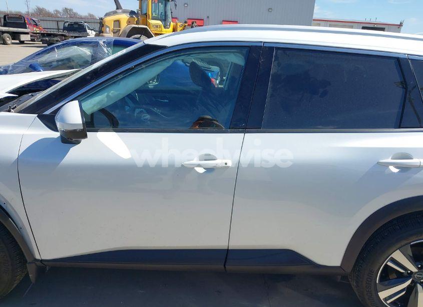 Photo 14 of 2024 Nissan Rogue SL FWD (VIN 5N1BT3CA2RC720705)